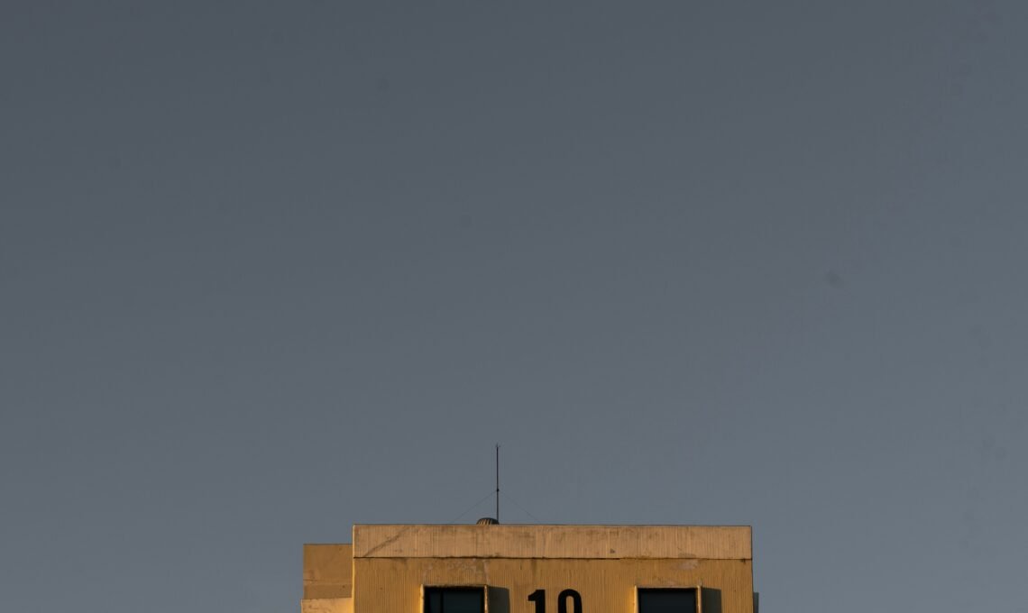 The Multifamily Mogul: How to Scale from 10 Units to 1,000